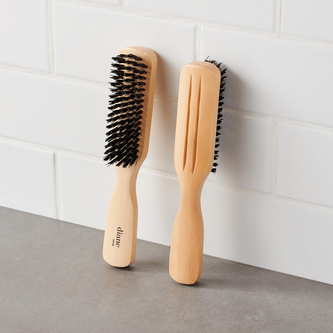 Diane Extra Firm Nylon Bristles Styling Brush