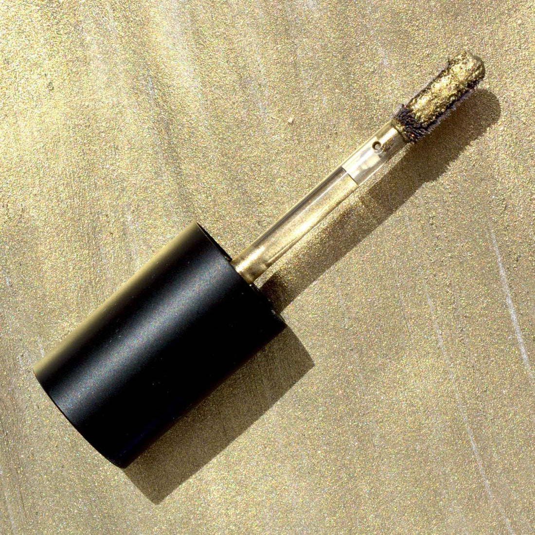 Palladio Liquid Eyeshadow, creamy shimmery formula that instantly adheres to the eyelid with flexible applicator wand for over 8 hours of smudge and crease-proof wear (Jade)