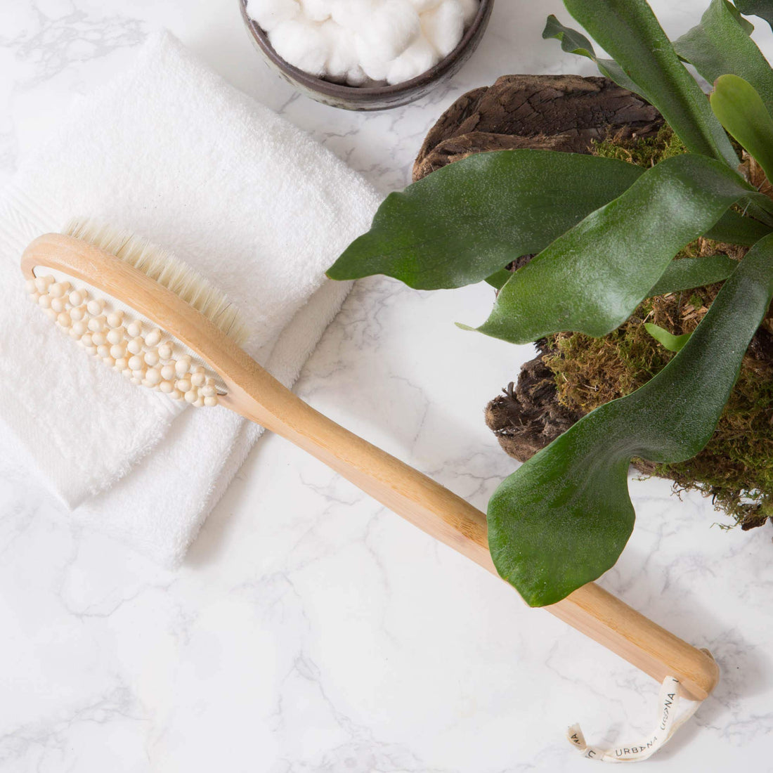 Urbana Spa Prive Natural Cellulite Messager and Exfoliating Scrub Brush