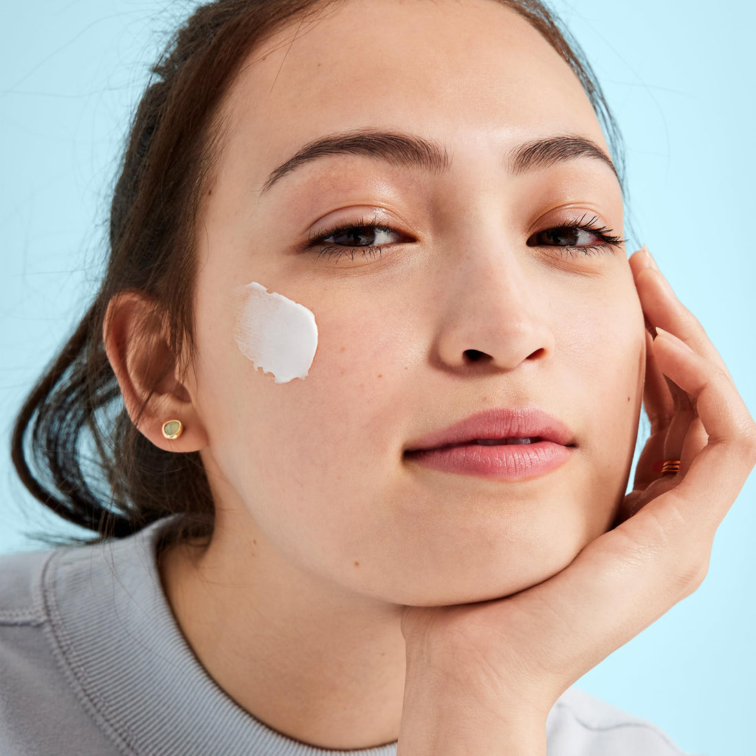 First Aid Beauty - Ultra Repair Hydra-Firm Night Cream, Hydrating Night Repair Skin Cream, Helps Visibly Combat Signs of Aging, Deeply Rich, Buttery Cream, Alcohol Free, Safe on Sensitive Skin, 1.7 oz