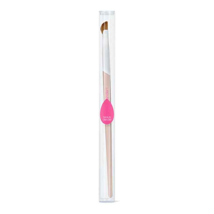 beautyblender WING MAN Curved Eyeliner Brush for Gel, Liquid and Powder Makeup. Vegan, Cruelty Free and Made in the USA