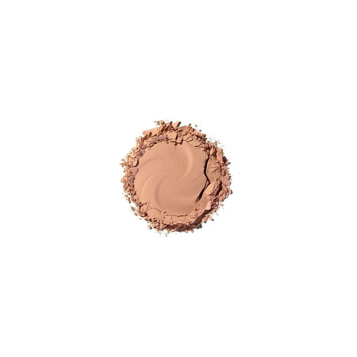 Essence Mattifying Compact Powder 02