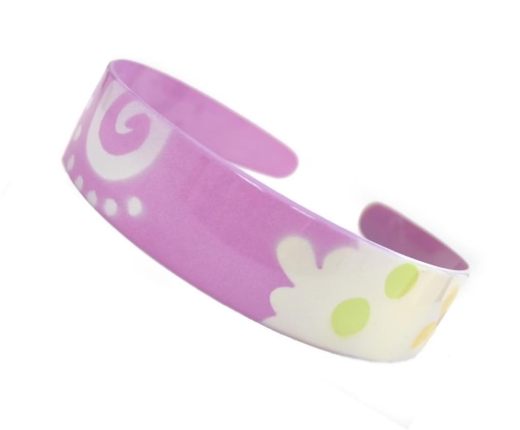 Caravan Masking And Brush Strokes Draws These Floral Paint Colors On The Headband