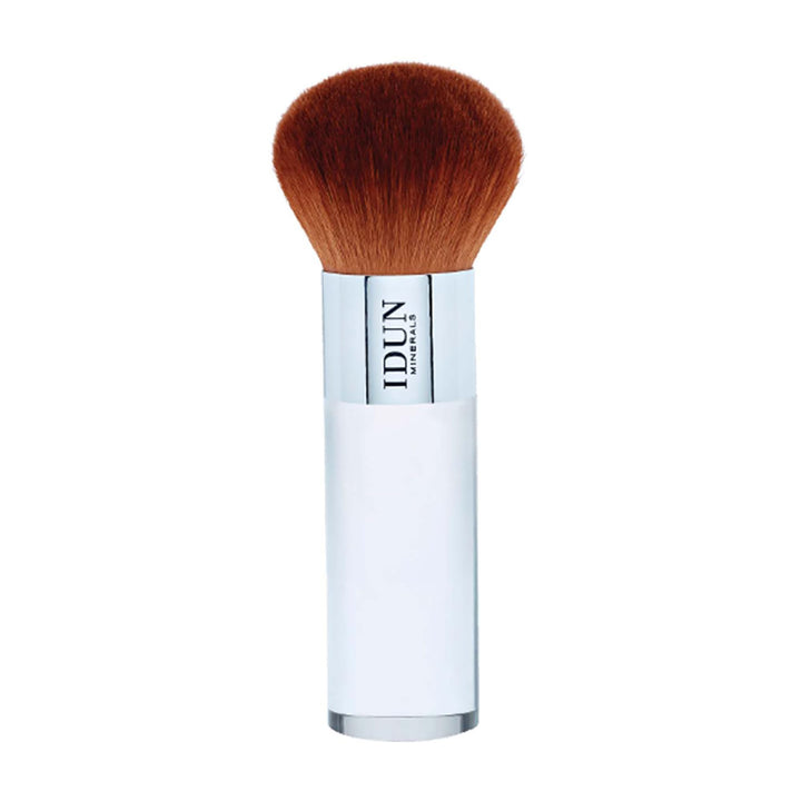 Idun Minerals - Powder Brush - Large Domed Top Fluffy Brush - Featuring An Elegant Wide Handle For Easy Grip - Feather Soft Bristles Gently Caress The Skin - Blended To A Perfect Finish - 1 Pc