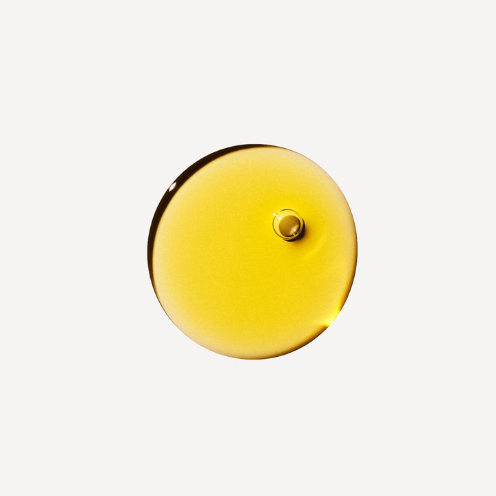 Olaplex No. 7 Bonding Oil, Concentrated High Shine Oil, Heat Protectant, Visibly Smooths & Softens Hair, Added Color Vibrancy, Up to 72 Hour Frizz Control, For All Hair Types, 1 fl oz