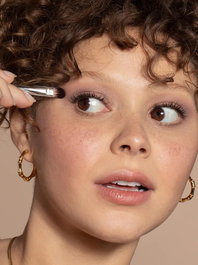 ILIA - Shadow Brush | Non-Toxic, Vegan, Cruelty-Free, Clean Makeup