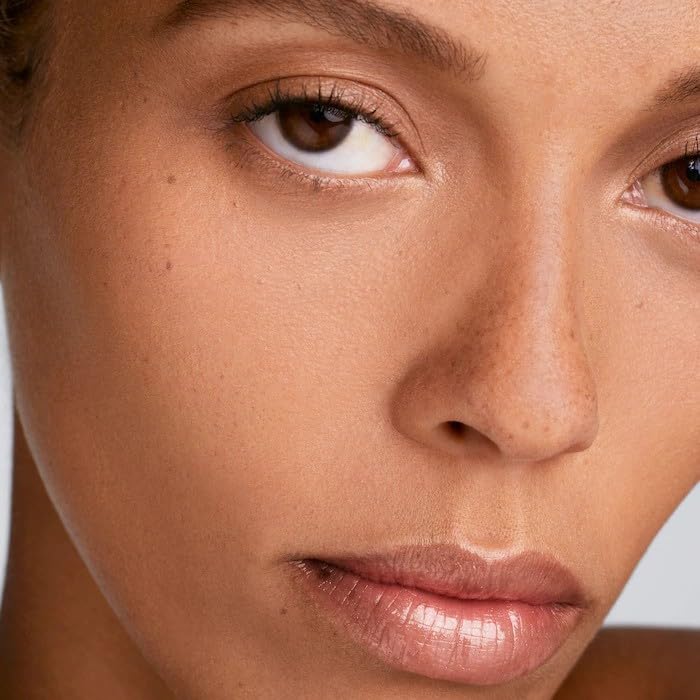 Were Even Hydrating Longwear Concealer - 250W Warm Peach Undertones by Fenty Beauty for Women - 0.30 oz Concealer