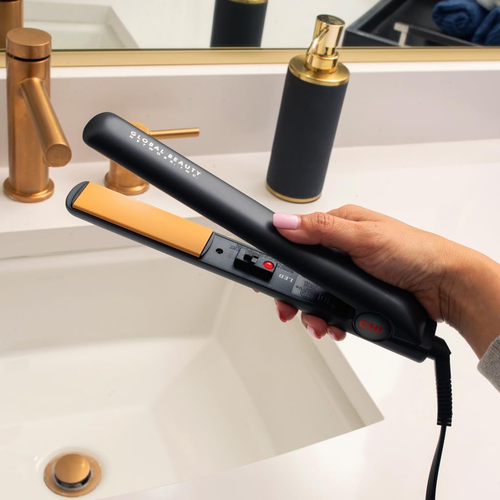 CHI Original Ceramic Flat Iron, Straightener For A Smooth Finish, Ceramic Floating Plates, Quick Heat Up, Analog On/Off Switch, 1 Black