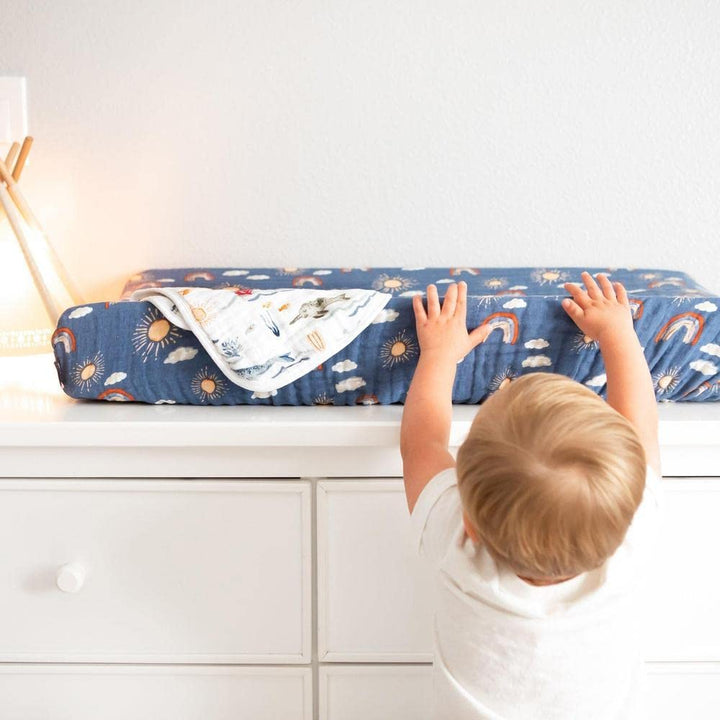 Bebe au Lait Premium Muslin Changing Pad Cover-Elasticized Fit, Safety Strap Holes,2-Layer Open-weave,100% Cotton Muslin, Fits Standard Baby Changing Pad up to 36 X 18 X 6-One Size, Hello Sunshine