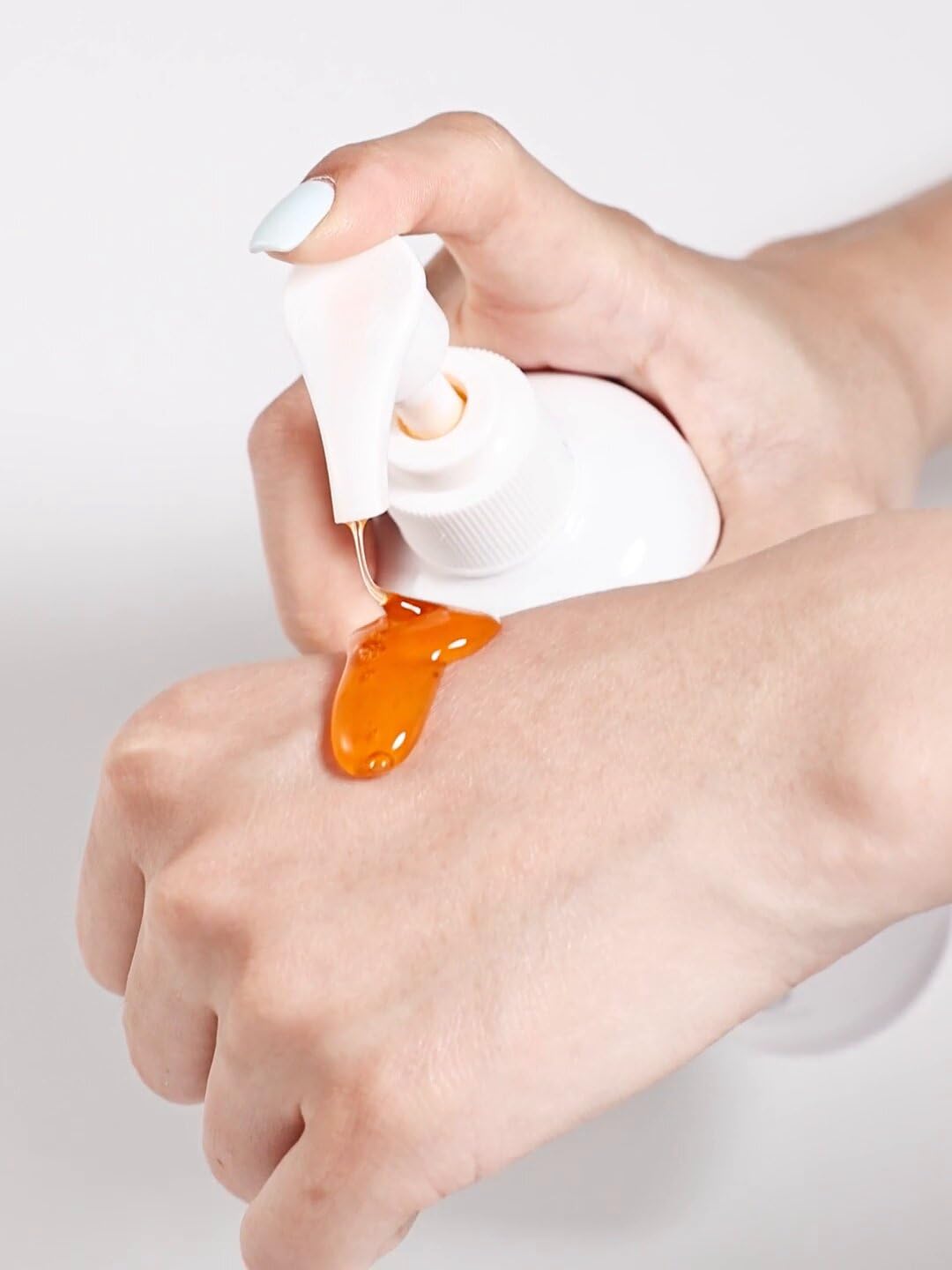 HAIVYN NATURAL GINGER SHAMPOO - REVITALIZING SCALP NOURISHMENT WITH TURMERIC, COCONUT OIL, AND CITRUS EXTRACTS, 300ML / 10 OZ