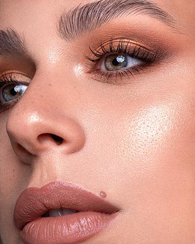 Catrice | More Than Glow Highlighter | Silky Soft Texture for a Subtle Glow | Vegan & Cruelty Free (030 | Beyond Golden Glow)