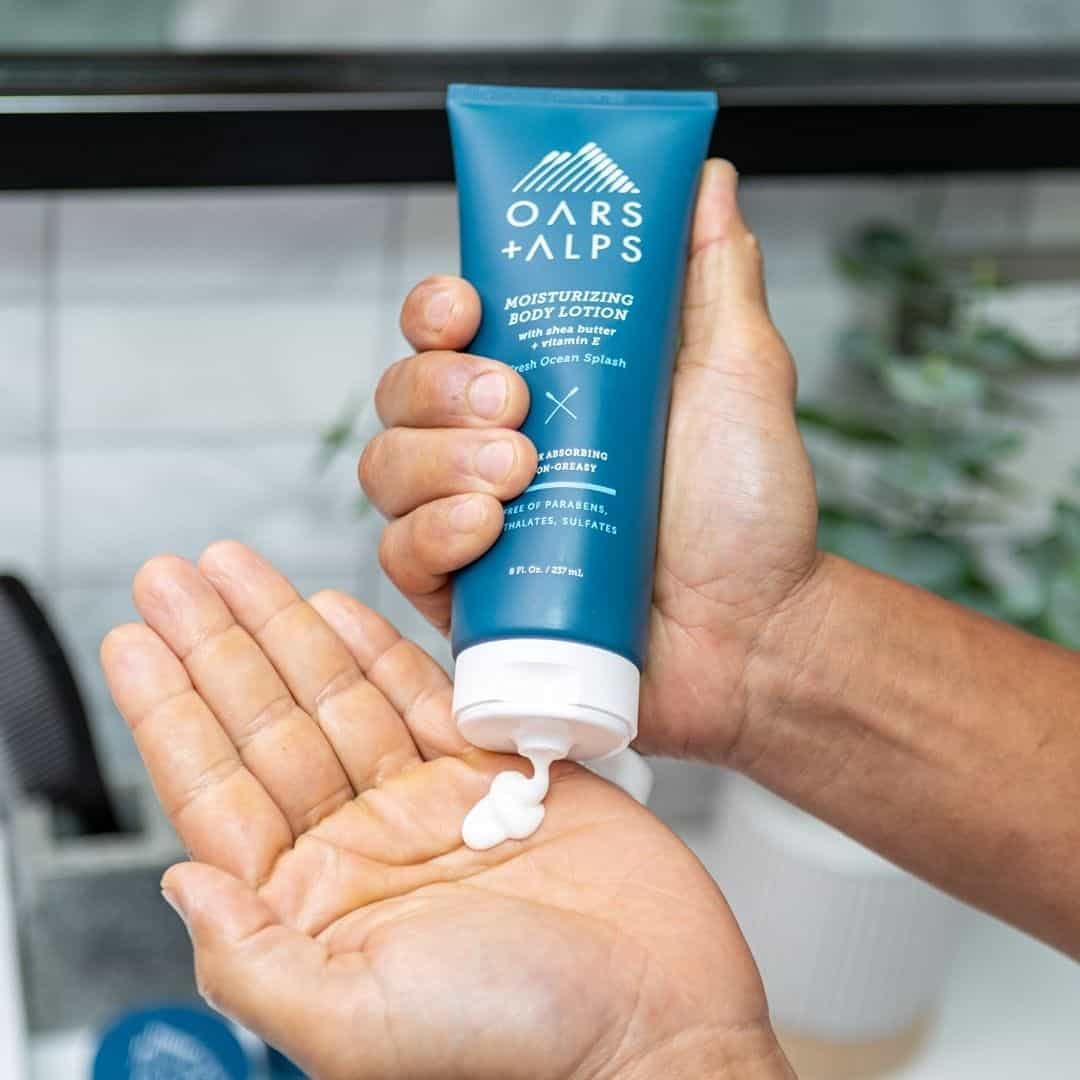 Oars + Alps Body Lotion with Viatmin E, Hydrates with Shea Butter and Sunflower Oil, Fresh Ocean Splash, 8 Oz