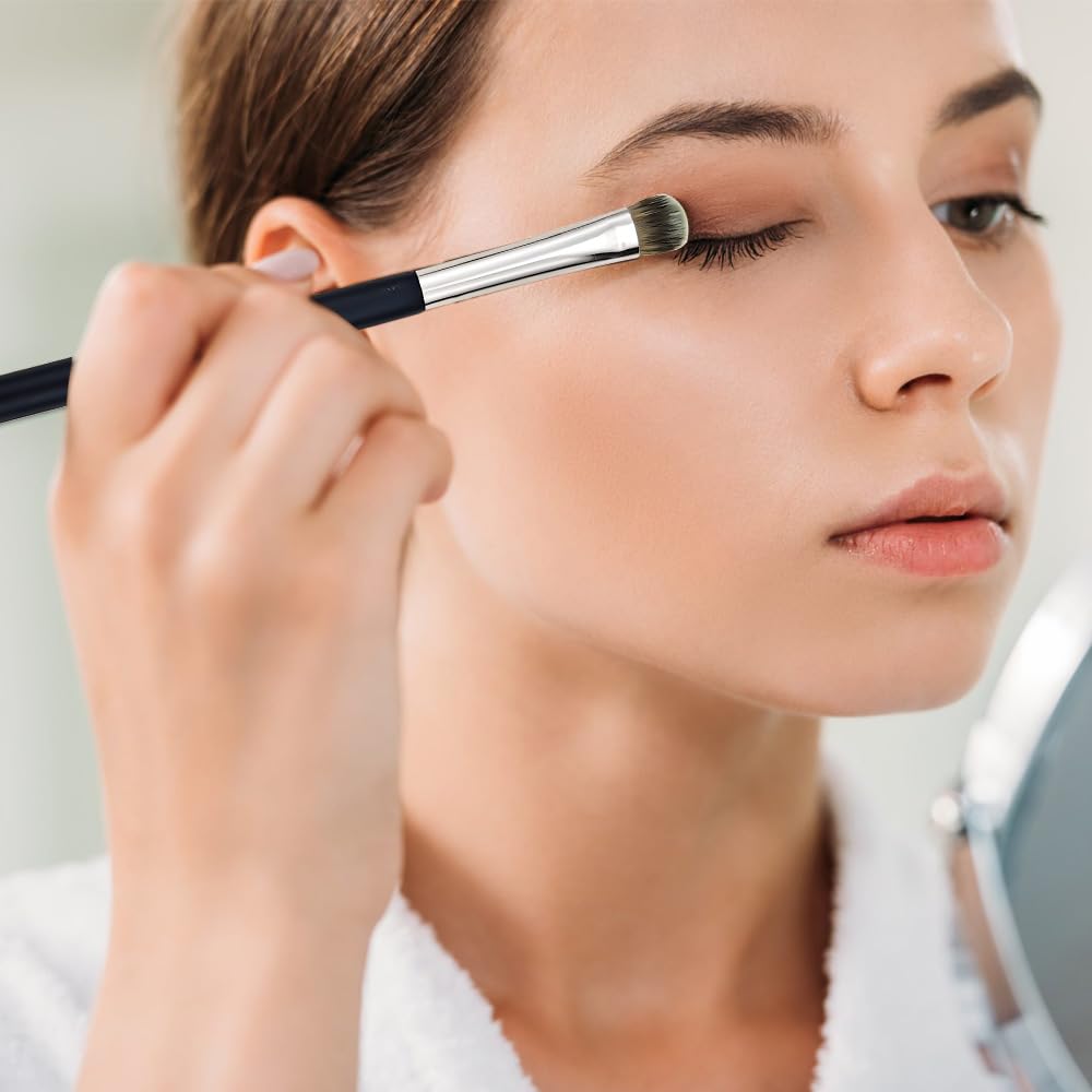 4 PACK Flat Concealer Brush, Under Eye Brightening Eye Blending Makeup Brush, for Concealing Blending Setting Buffing with Powder Liquid Cosmetics Face Brush