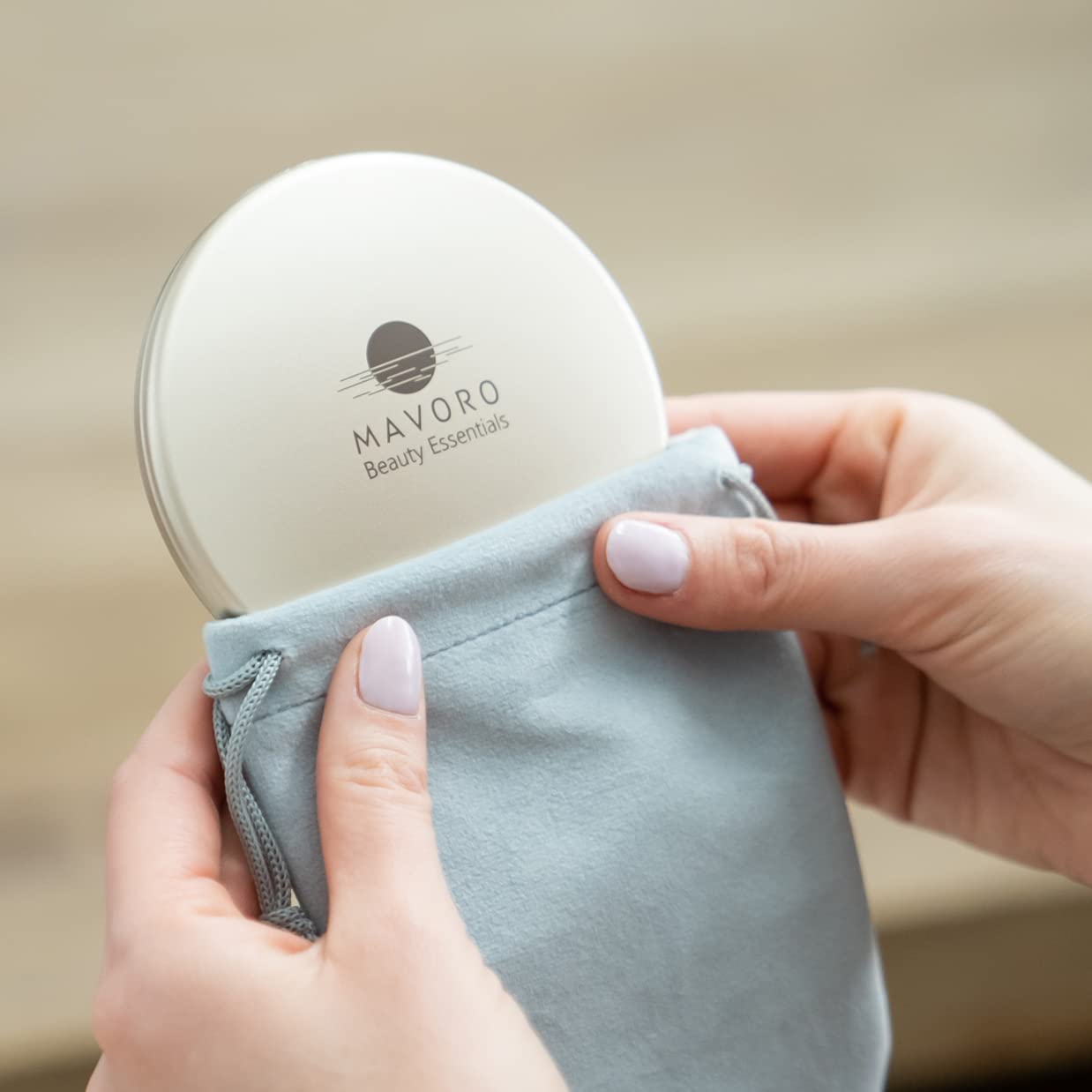 Magnifying Compact Mirror for Purses, 1x/10x Magnification – Double Sided Travel Makeup Mirror, 4 Inch Small Pocket or Purse Mirror. Distortion Free Folding Portable Compact Mirrors (Champagne Gold)