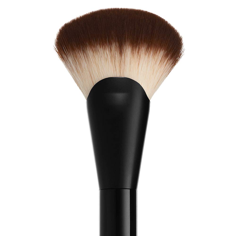 Nyx Professional Makeup Collection Fan Pro Brush