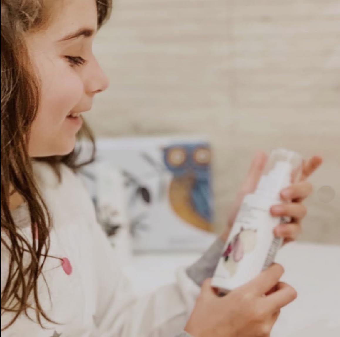 VIVAIODAYS Tsubaki Leave-in Conditioner & Detangler, Scent Paradise Cove 3.4 fl. oz. | 100 ml.