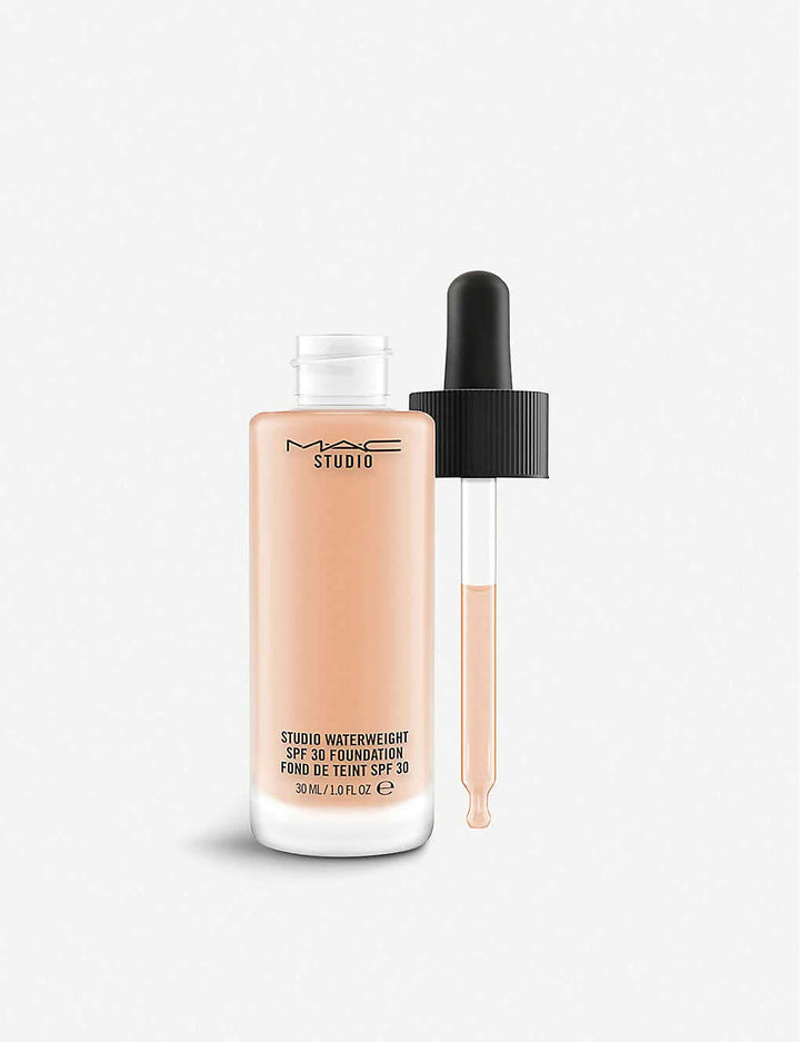 MAC Studio Waterweight Foundation NW18 30ml