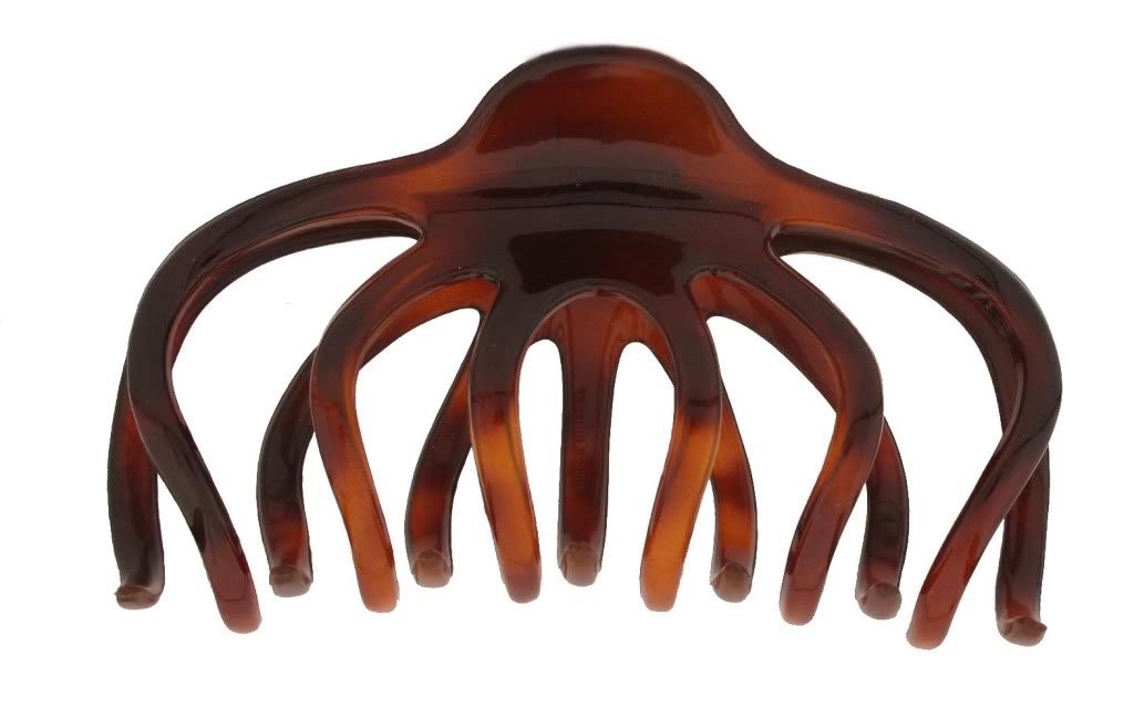 Caravan Hump Hair Claw Will Gather All Your Hair In These Large Wavy Teeth