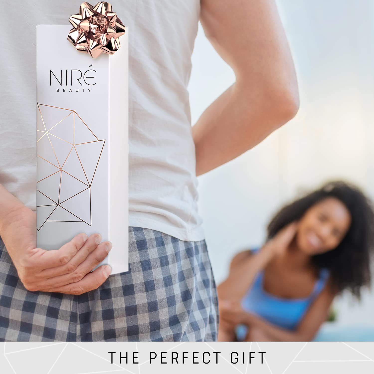 NirÃƒ© Beauty 15piece Award Winning Professional Makeup Brush Set: Makeup Brushes with Case, Beauty Blender, Brush Cleaner, Guide, Gift Box