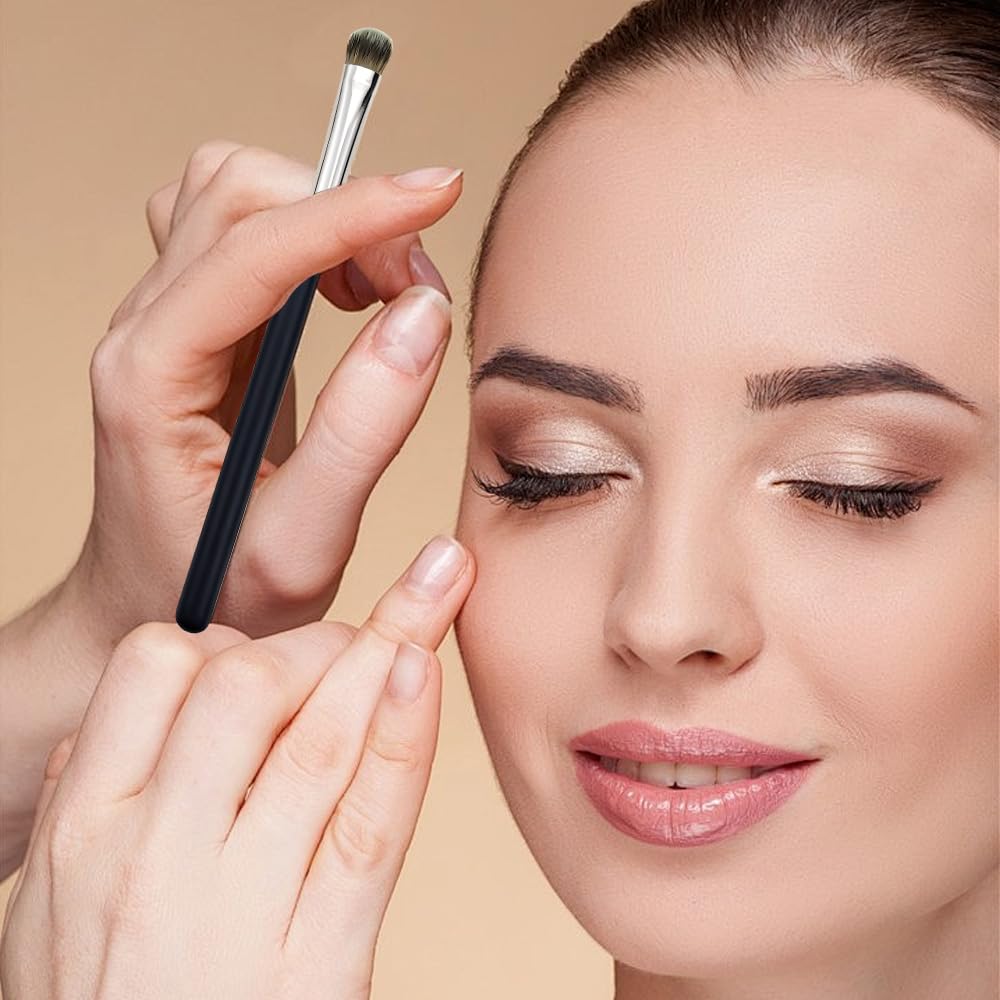 4 PACK Flat Concealer Brush, Under Eye Brightening Eye Blending Makeup Brush, for Concealing Blending Setting Buffing with Powder Liquid Cosmetics Face Brush