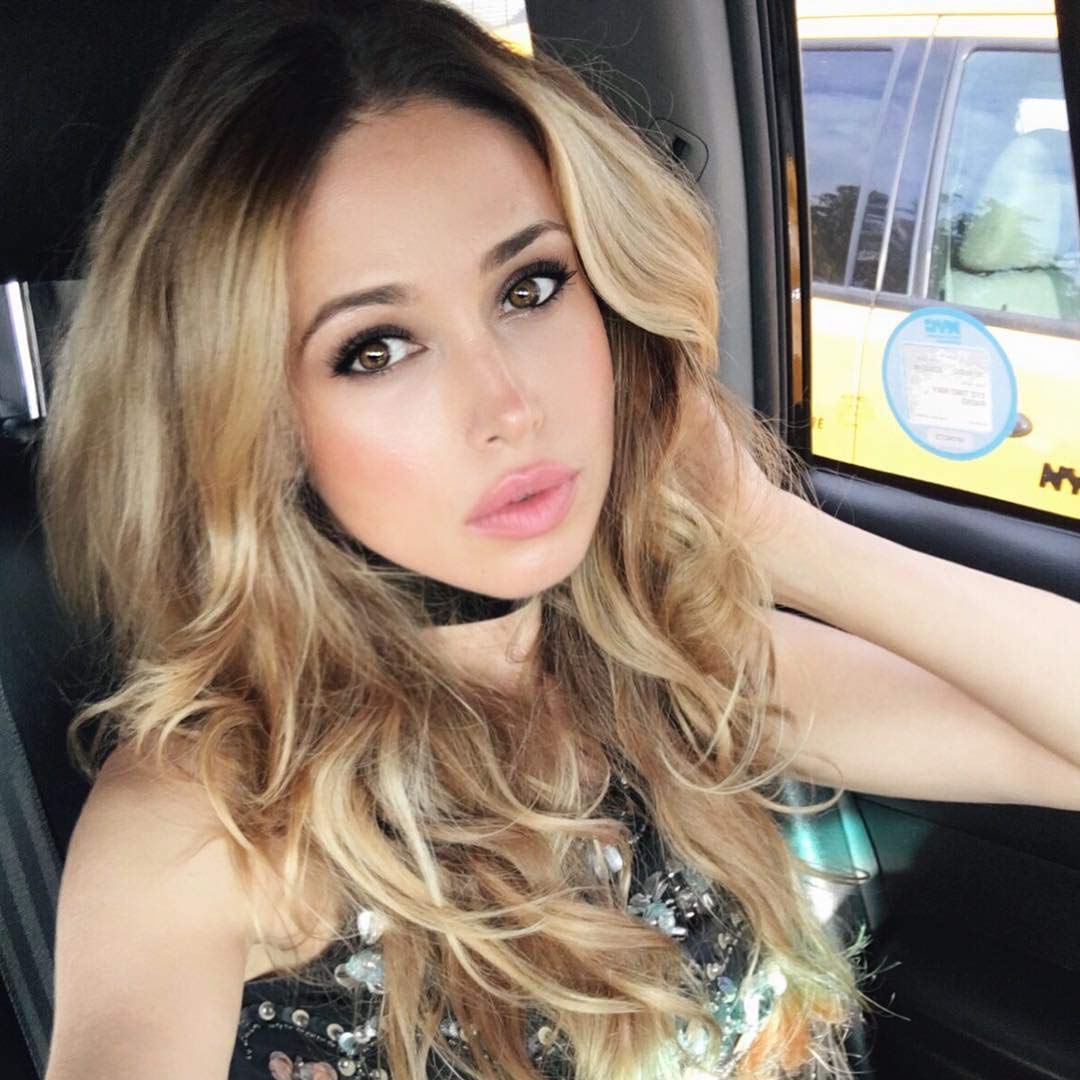 La Bella Donna Ultimate Pure Perfection Liquid Mineral Foundation 1 oz. Caterina AD