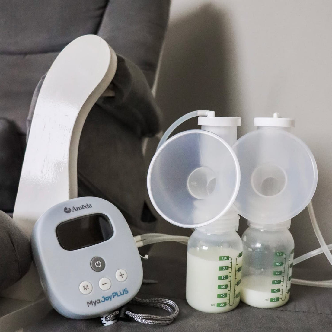 Ameda CustomFit Breast Flanges Medium/Large | Includes (2) 30.5mm Breast Pump Flanges & (2) 28.5mm Flange Inserts | Fits HygieniKit and MYA Joy, MYA Joy Plus & Pearl Breast Pumps | BPA and DEHP Free