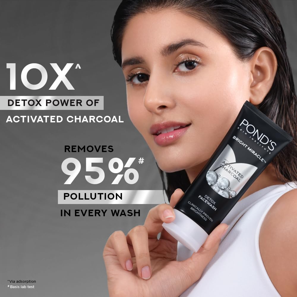 POND's Bright Miracle Detox Facewash | 10X Power Of Activated Charcoal| For Deep Cleaned Skin | Reveals Glow, Pollution Clear Face Wash, 50Gm