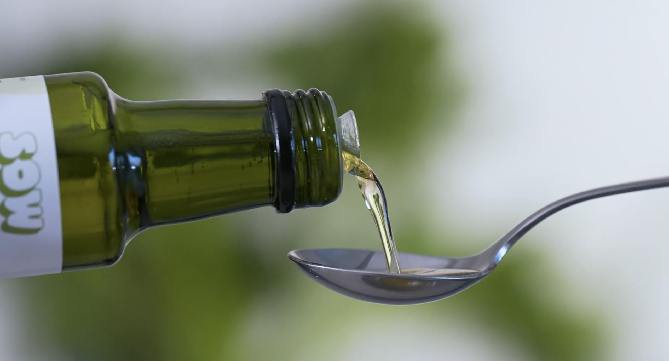 Seeds of Wellness - Organic Chia Seed Oil, Essential Bio Nutrients, Fatty Acids Omega-3 ALA Plant-Based, Cold-Pressed, Unrefined, Non GMO, 8.45 Fl Oz (250 ml) Glass Bottle, Pack of 1, Chile