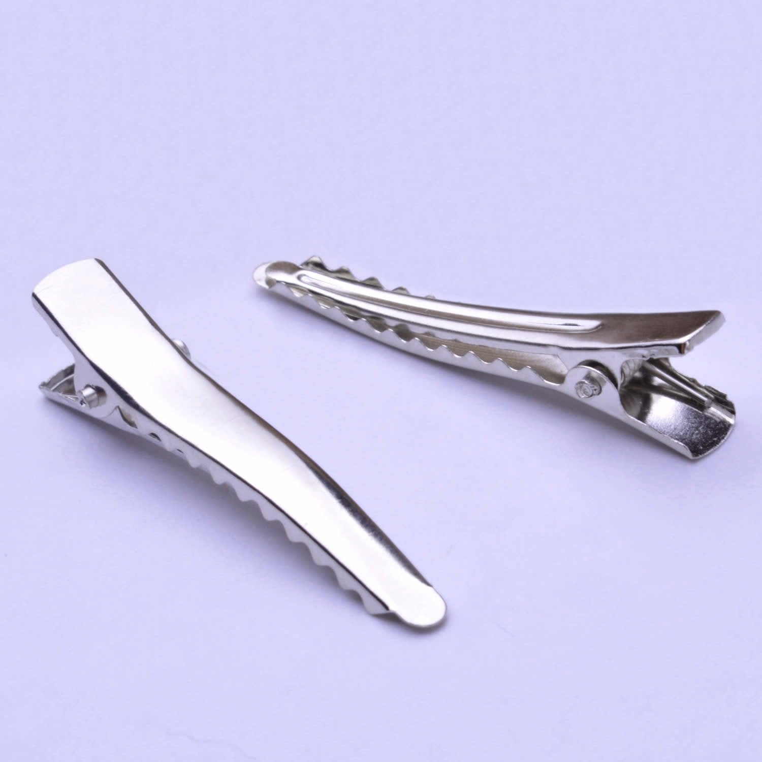 BronaGrand 100 Pieces Metal Alligator Hair Clips Pins with Teeth,Length 4.5cm,Blank Silver