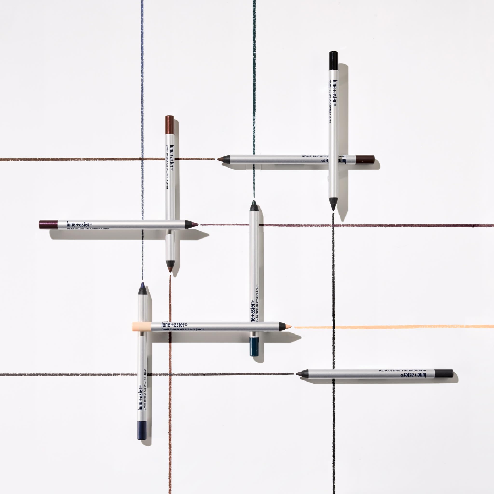 Lune+Aster Dawn to Dusk Gel Eyeliner - Nude - This 14-hour long-wear gel eyeliner offers the precision of a liquid liner and the control of a gel without smudging.