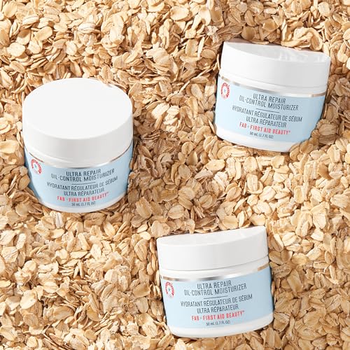 First Aid Beauty - Ultra Repair Oil-Control Moisturizer, Weightless Hydrating Mattifying Cream, Helps Minimize Pores for All Day Shine-Free Skin, Alcohol & Oil Free, Safe for Sensitive Skin, 1.7 oz