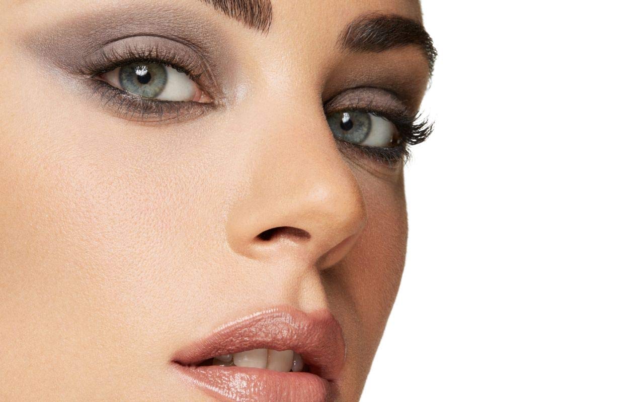 PUPA Milano Vamp! Matt Compact Eyeshadow - Extreme Matte Finish - Silky Velvet Formula Applies Easily - Creamy Texture Ensure Powders Blend Seamlessly - Lasts All Day - 030 Desert Nude - 0.088 Oz