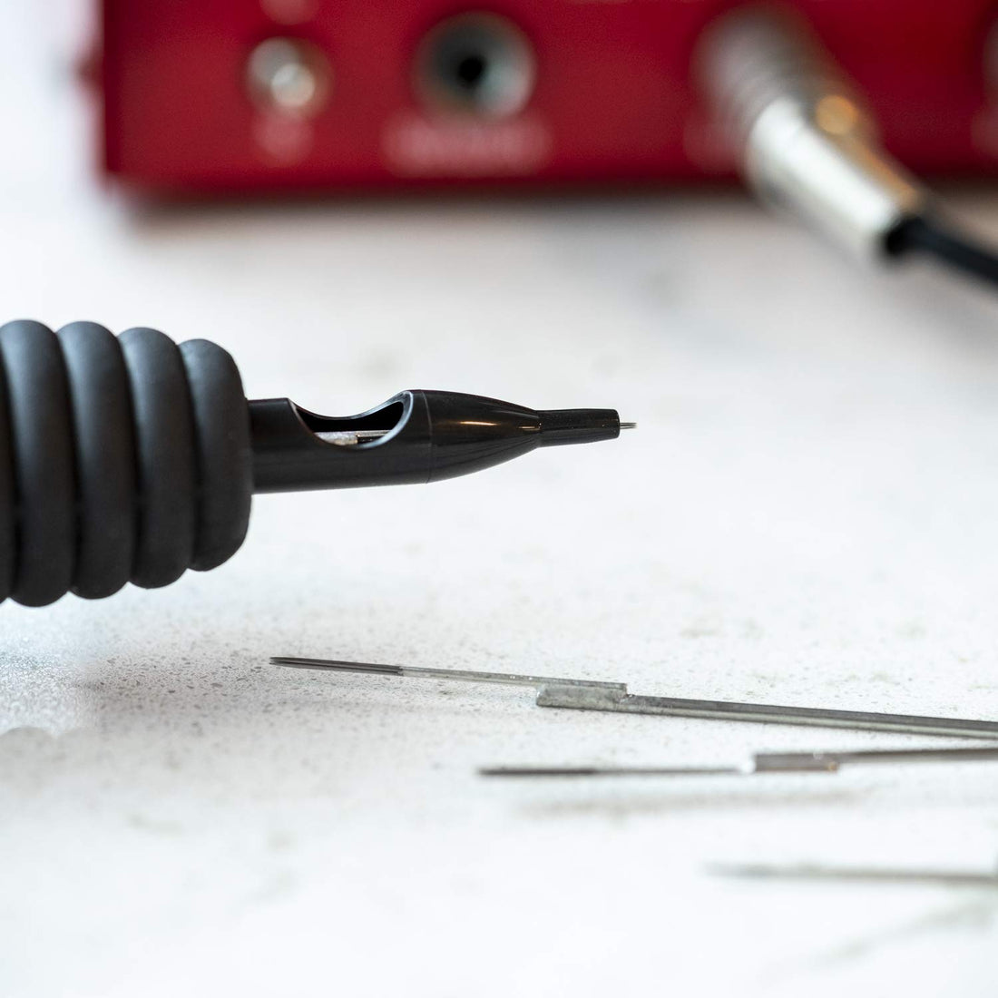 200 needles (100Pc Liner + 100 Shader) Tattoo Needles 25Pc-3RL 50Pc - 5RL 25Pc-7RL 25Pc-5RS 25Pc-7RS 25Pc - 9RS 10Pc-5M1 15Pc- 7M1