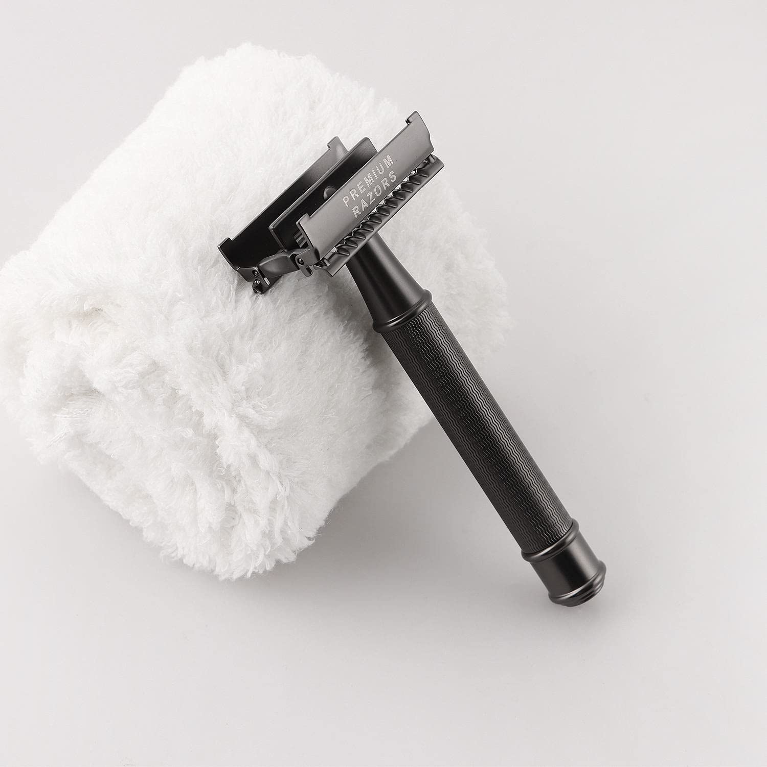 50 BLADES + Facón Vintage Long Handle Double Edge Safety Razor - Platinum Japanese Stainless Steel Blades - Butterfly Open Shaving Razor for Smooth Wet Shaving Experience - 200+ Shaves