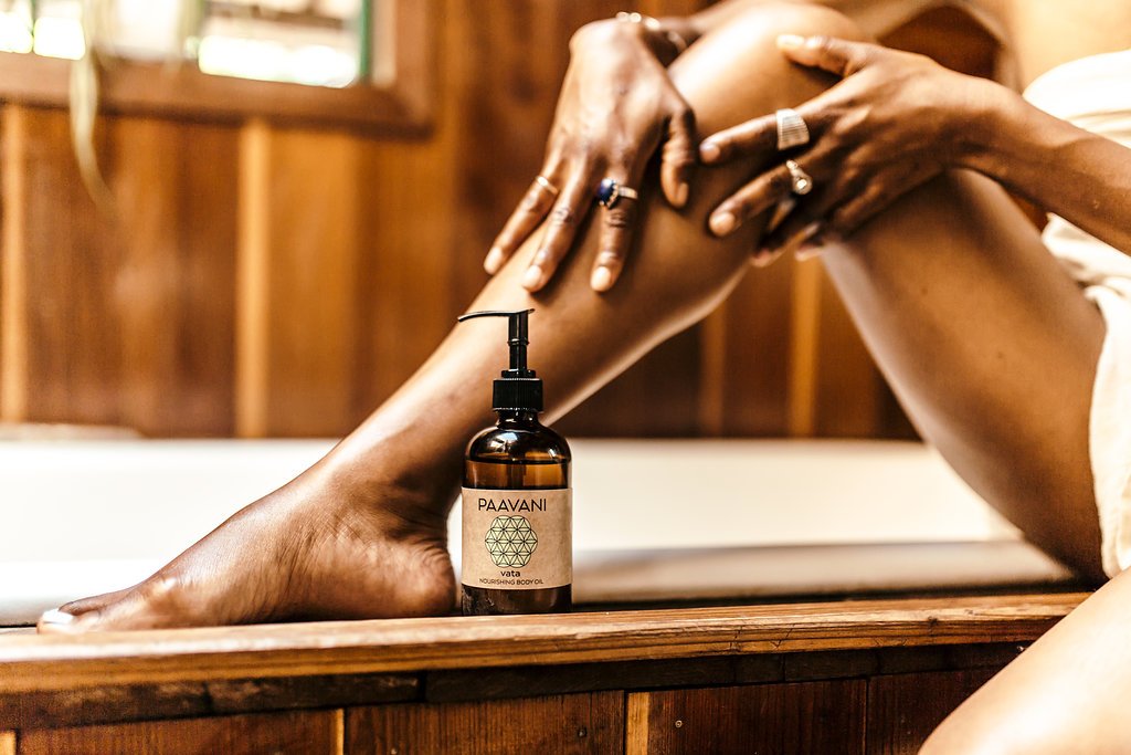 PAAVANI Ayurveda - Vata Body Oil - For Dry Skin - Nourishing Oil - Abhyanga Body Oil - 4 oz