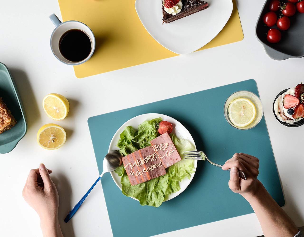 Whalesee Silicone Placemats Set of 4-Food Grade Waterproof, Stain-Proof, Anti-Slip, Heat-Resistant Thickening, Countertop Protector, Kitchen Countermat, Washable Children's Placemat (Green)