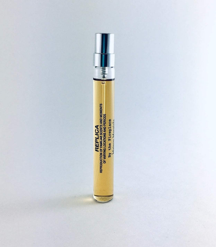 Maison Margiela Replica By The Fireplace Eau De Toilette Travel Spray Unisex 0.34 oz / 10 ml Brand New Item In Box