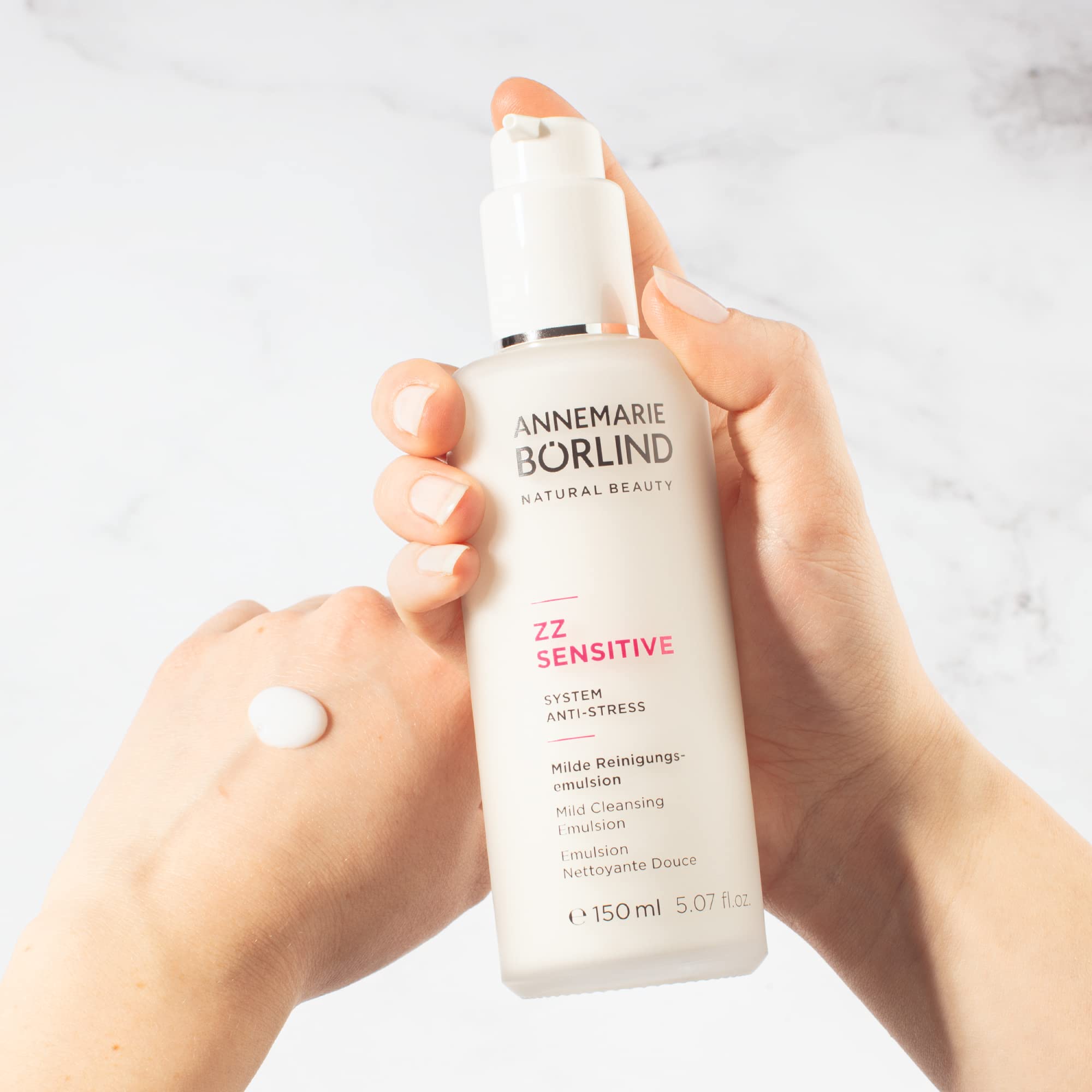 AnneMarie Borlind, ZZ Sensitive, Cleansing Milk, 5.07 fl oz (150 ml)