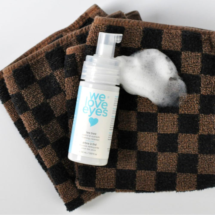 We Love Eyes: Tea Tree Eyelid Foaming Cleanser - Vegan. All natural. Cruelty free. Safe for false lashes and eyelash extensions.