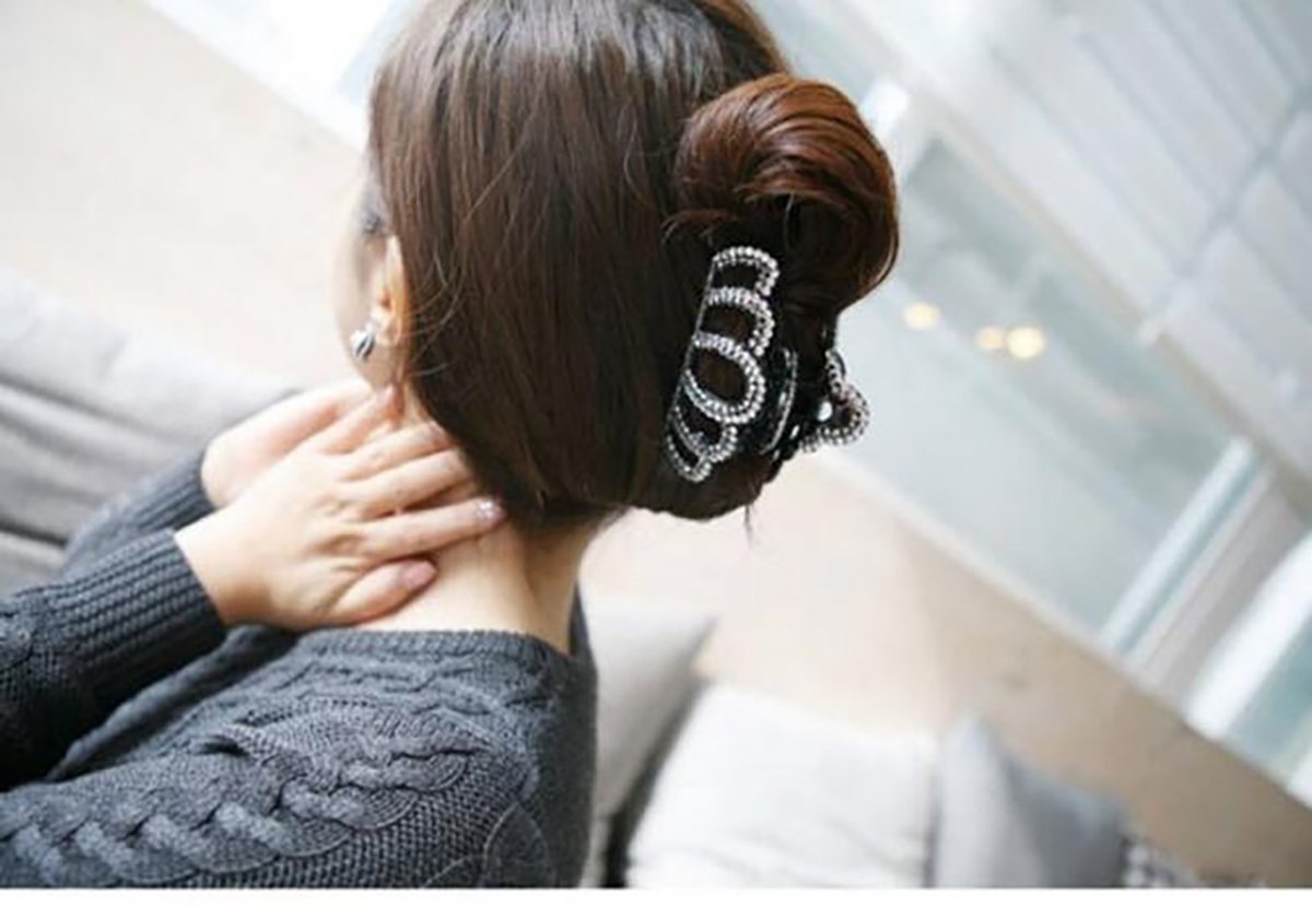 Women Elegant Crown Shape Large Rhinestone Crystal Hair Clip Jaw Clip Lady Hairpin Hair Claw Hair Accessories (Black)