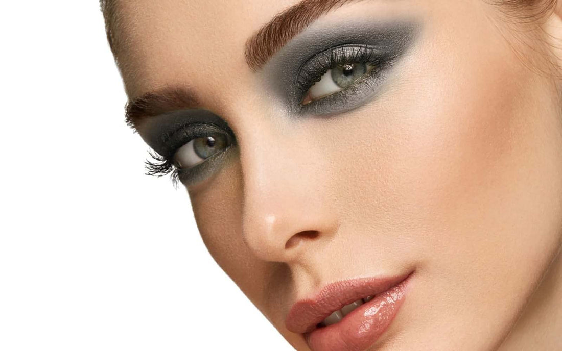 Pupa Milano Vamp! Wet And Dry Baked Eyeshadow - Radiant And Vibrant Effect - Low Allergy Risk, Ophthalmologically Tested, Paraben Free, Wet And Dry Dual Use - 305 Anthracite Grey - 0.035 Oz