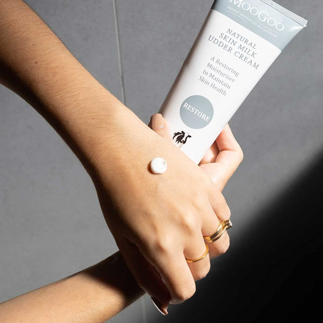 MooGoo Natural Skin Milk Udder Cream - Lightweight Face & Body Moisturizer for Sensitive, Irritated, Dry or Itchy Skin, For All Ages Including Children, 120g/4.2oz