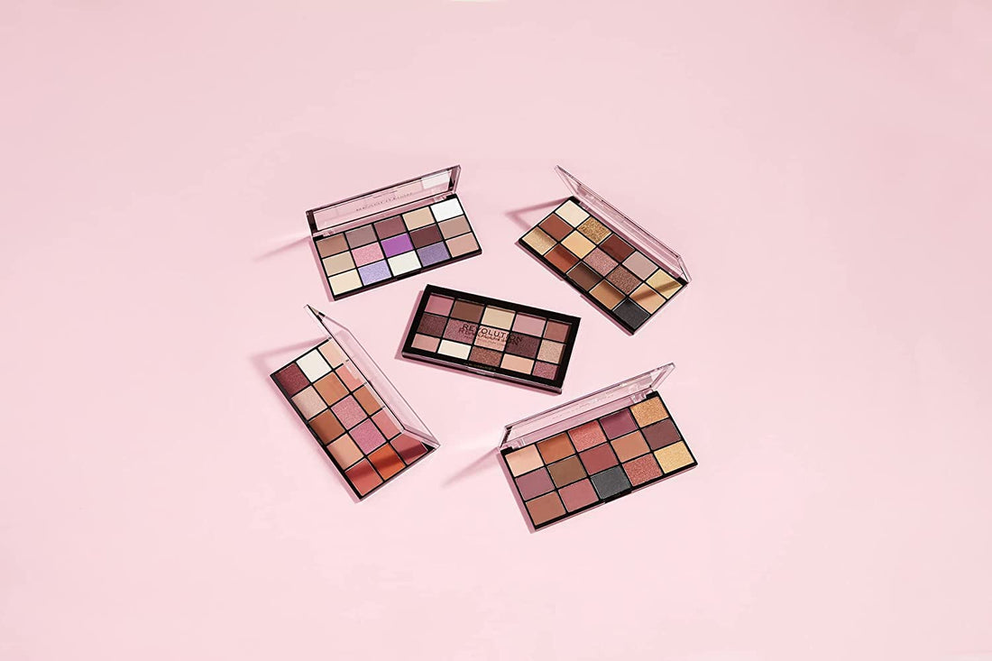Makeup Revolution Eyeshadow Palette, Reloaded Iconic 3.0, Colorful Eyeshadow Palette with 15 Attractive Shades, Neutral Color Palette Perfect for Day to Night Look