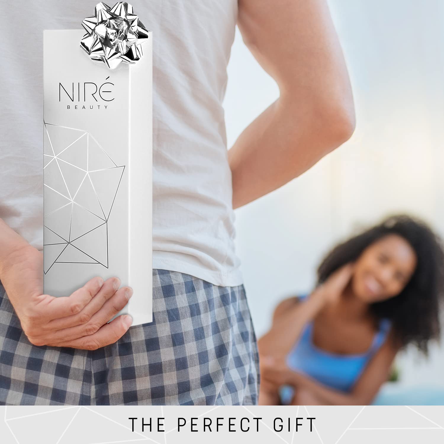 NirÃƒ© Beauty 15piece Award Winning Professional Makeup Brush Set: Makeup Brushes with Case, Beauty Blender, Brush Cleaner, Guide, Gift Box