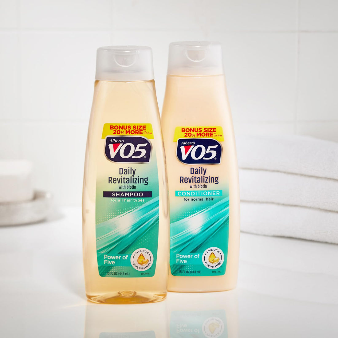 Alberto VO5 Daily Revitalizing Conditioner - Moisturizing Conditioner with Biotin - With 5 Oils and 5 Vitamins for Healthy Hair - 15 oz