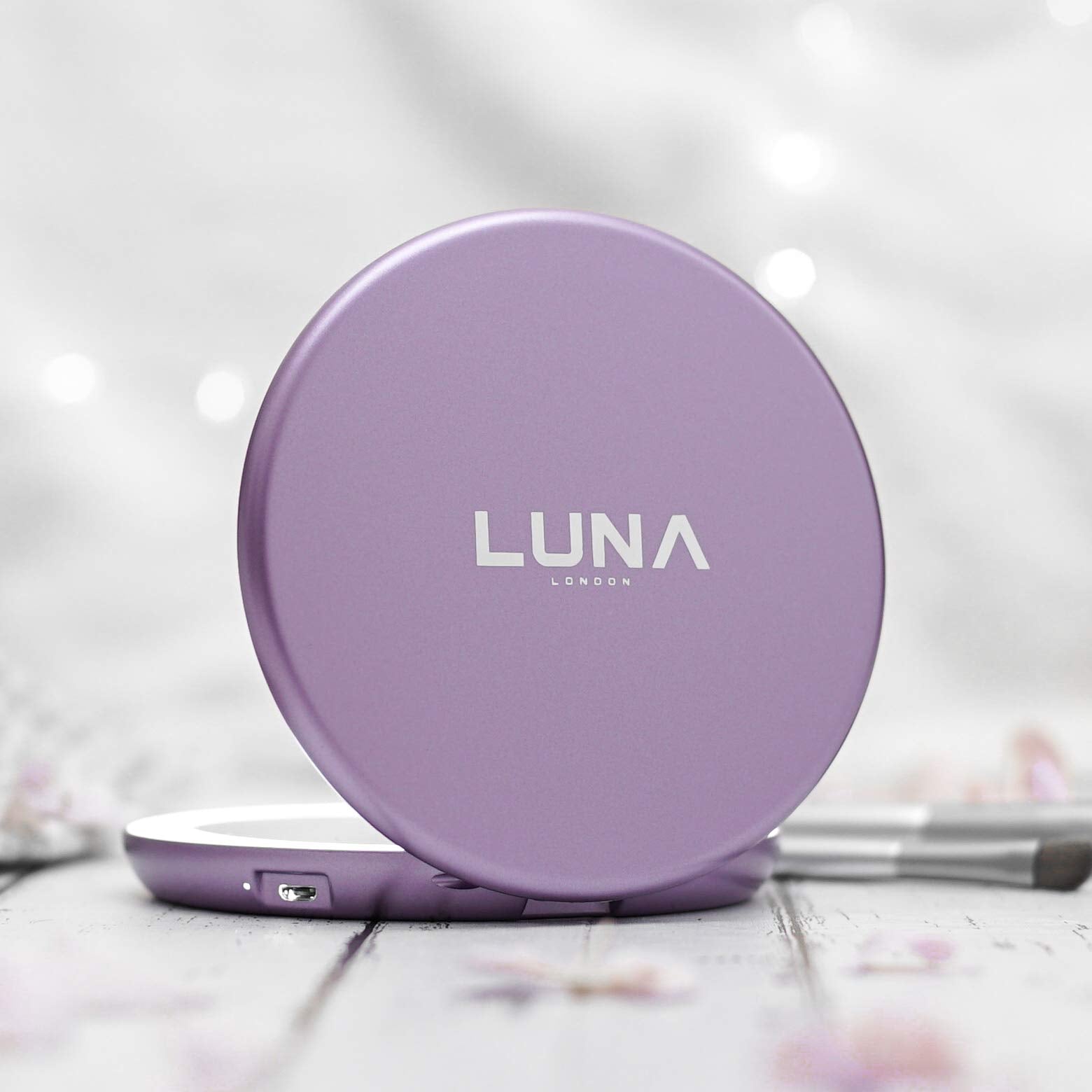 LUNA London Compact 2.0 Travel Mirror in Matte Black | Travel Makeup Mirror with Light | LED Lighted Vanity Mirror with 3 Light Modes | 7X Magnification Folding Portable & Rechargeable | Espejo