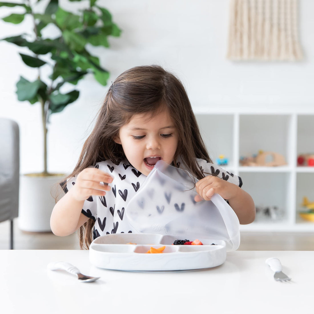 Bumkins Toddler and Baby Suction Plate, Divided Grip Dish Cover for Babies and Kids, Baby Led Weaning, Feeding Supplies, Store and Label Leftovers, Food Prep Portions, Fits Bumkins Large Tray