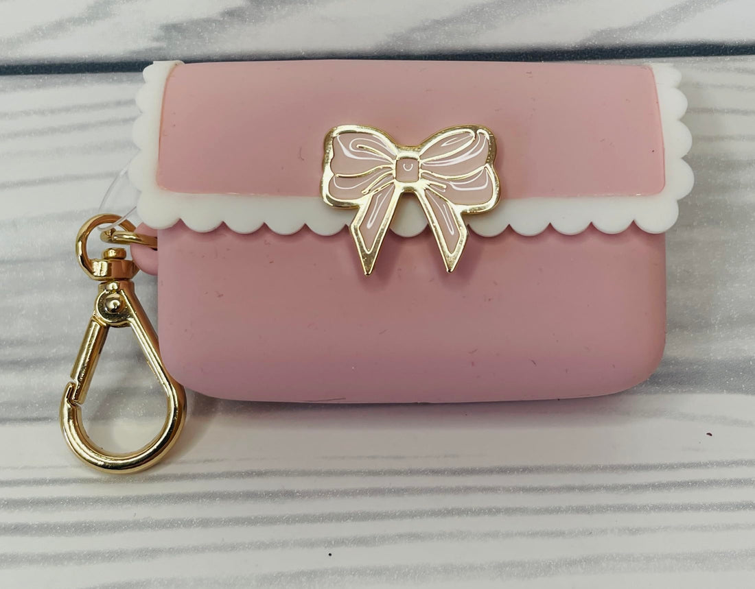Bath and Body Works Sweetheart Song Pink Scalloped Bow Snap Case With Gold Accents Pocketbac Hand Sanitzer Holder