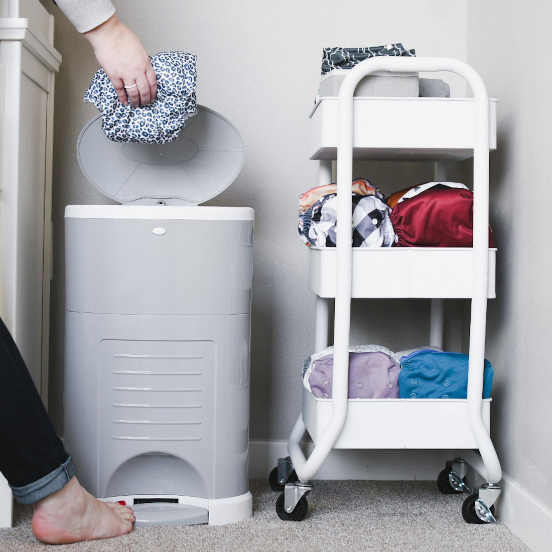 Diaper Dekor Cloth Diaper Liner | 2 Count | Gray | Perfect for Cloth Diapers | Just Step – Drop – Done | Quick & Easy to Replace | Fits the Diaper Dekor Plus Hands-Free Diaper Pail | Machine Washable