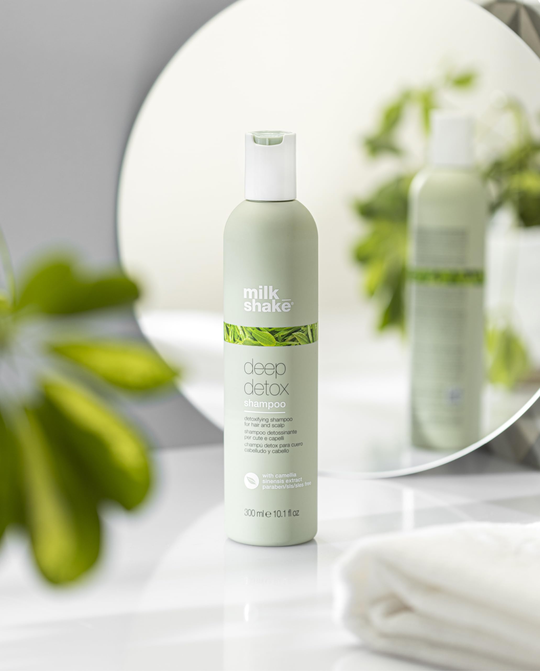 milk_shake Deep Detox Shampoo -Nourishing Green Tea Extract with Signature Milk Proteins (10.1 Fl Oz / 300 ml)